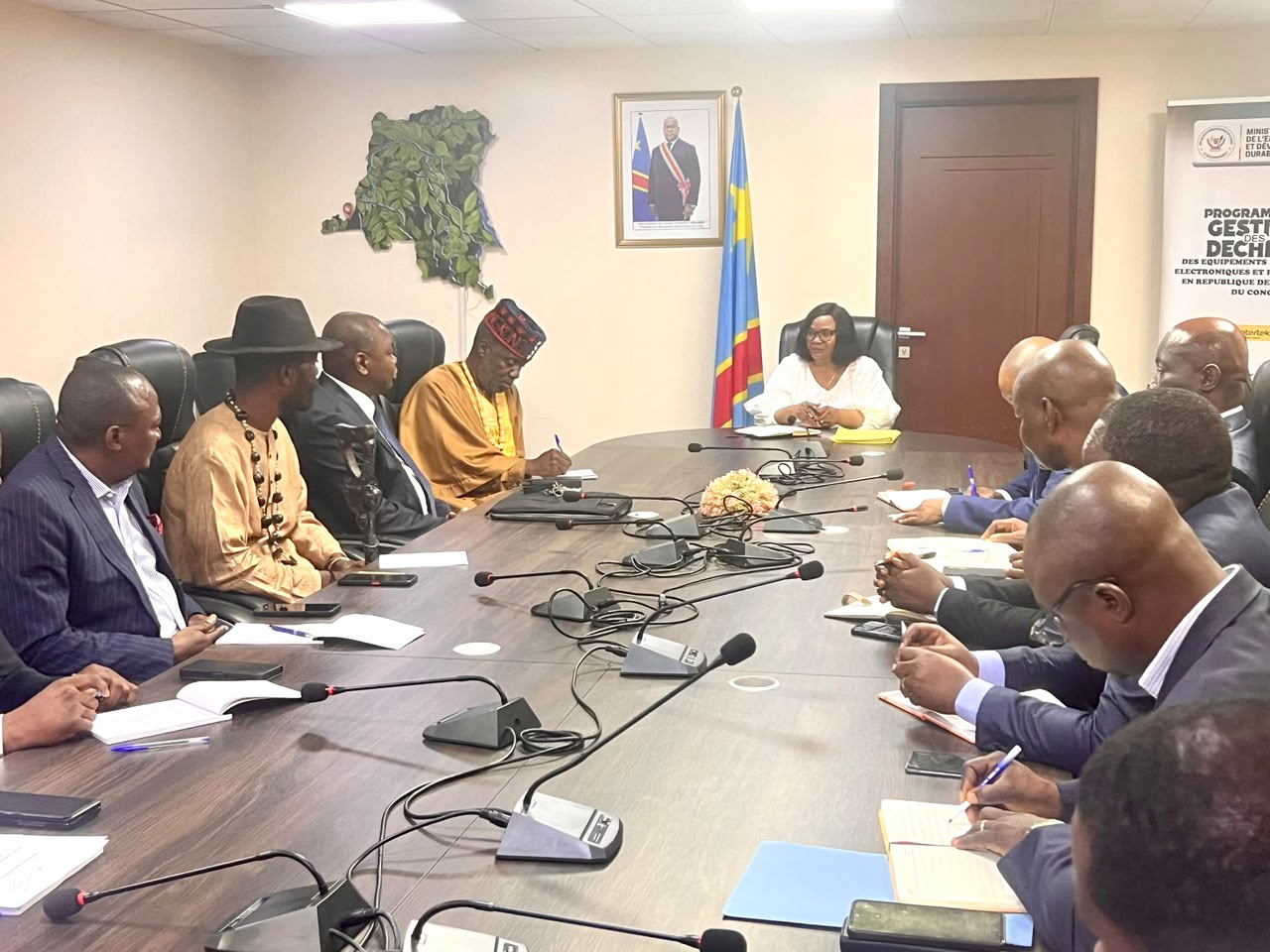 Marché du carbone en RDC : l’État veut reprendre le contrôle, mais qui contrôlera les revenus et qui bénéficiera réellement de cette richesse ?